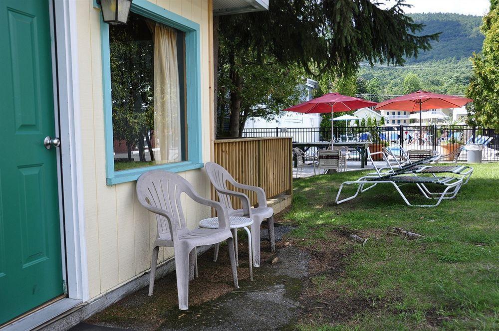 O'Sullivan's Motel Lake George Esterno foto