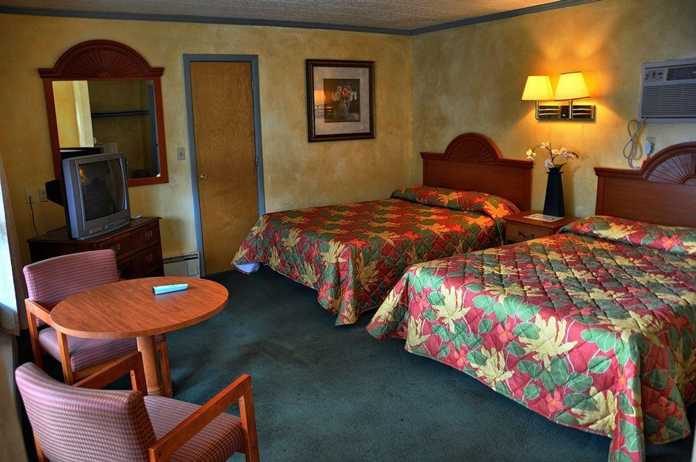 O'Sullivan's Motel Lake George Esterno foto